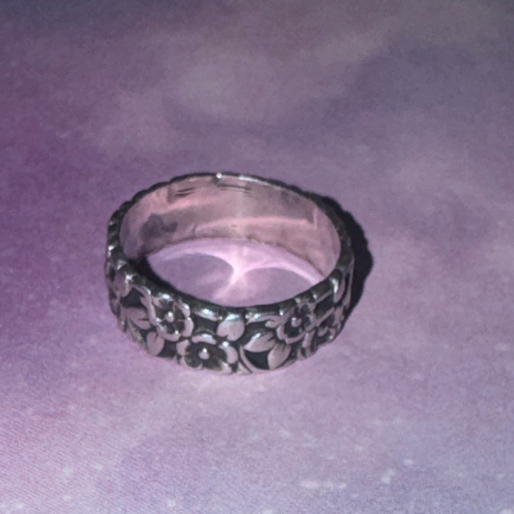 Vintage Floral Silver Ring - Picture 6 of 11